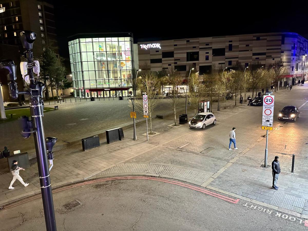 Luton Town Centre Apartment Bagian luar foto